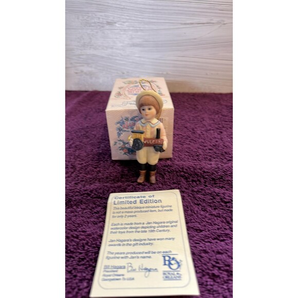 Lot of 6 Jan Hagara Limited Edition Figure - Picture 7 of 15